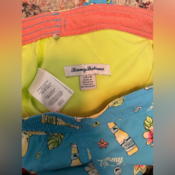 Tommy Bahama Baja Brewhama 9-Inch Boardshorts large - Picture 3 of 4